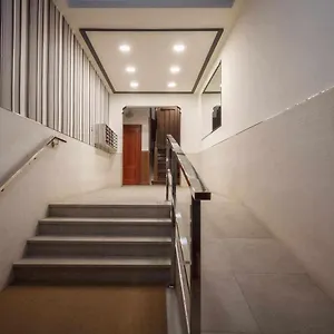 https://estrena-glamour-descubre-guggenheimpinchos.sansebastianhotels.net