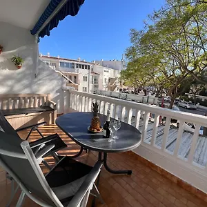 https://apartamento-las-roses.topcostabravahotels.com